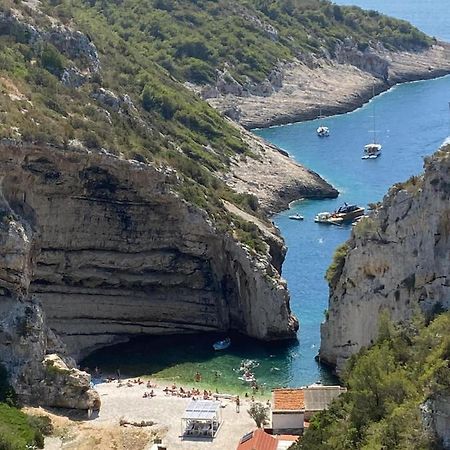 Holiday Home Stiniva فيس المظهر الخارجي الصورة